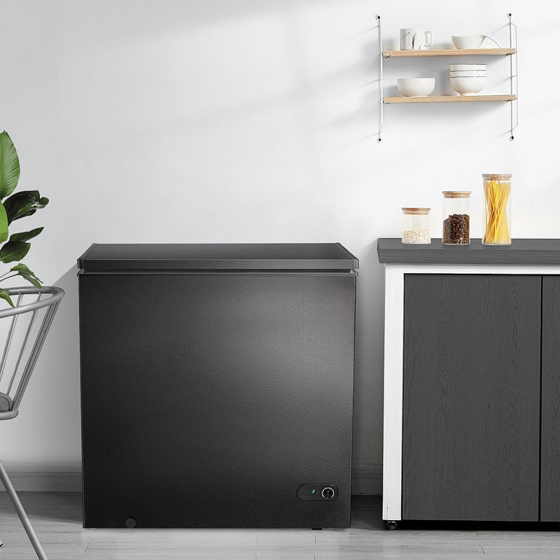7 Cubic Feet Chest Freezer with Adjustable Temperature Controls